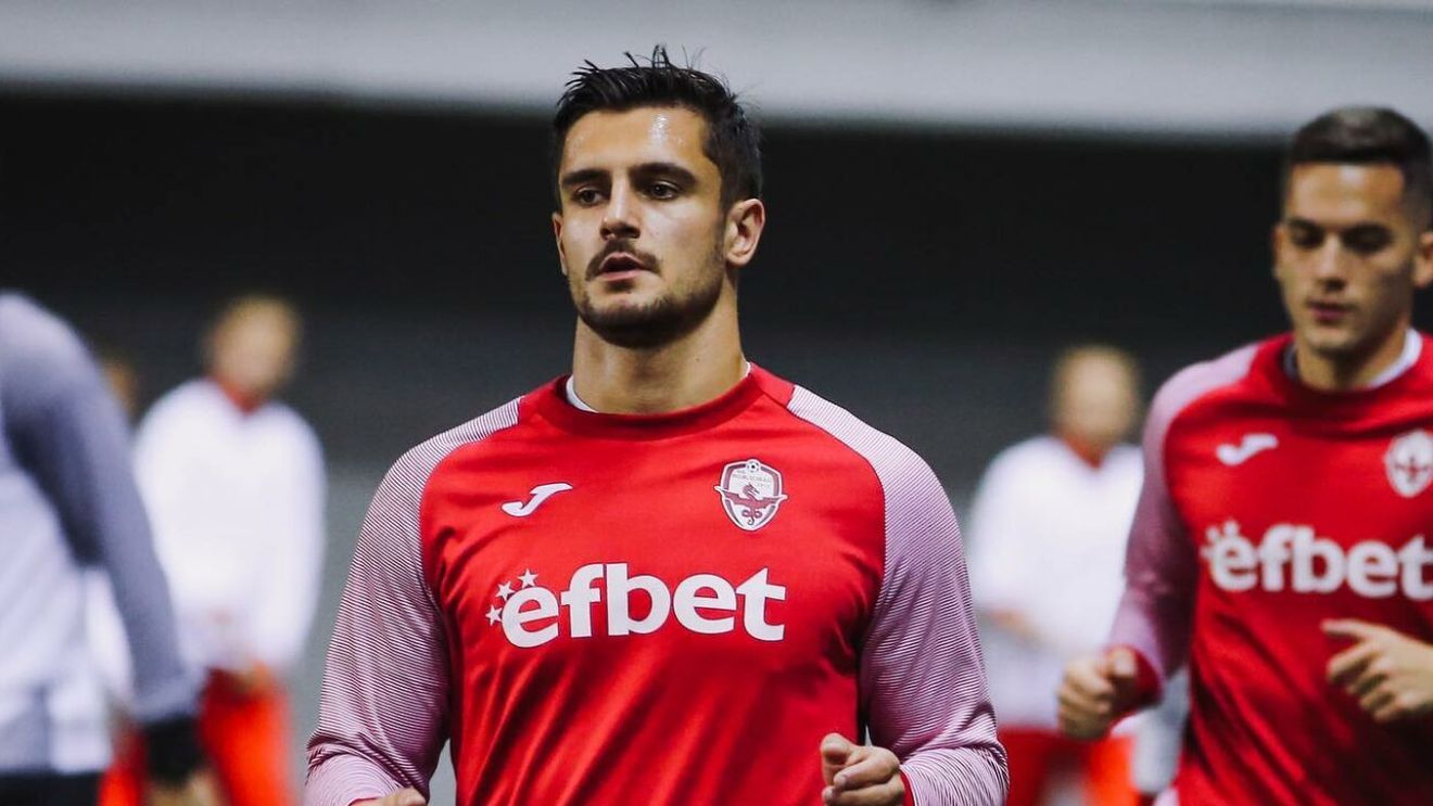 Presa din Serbia a descoperit „gigantul” din România! Ce club de fotbal din Superliga e ridicat la rang înalt după ce a transferat un atacant sârb