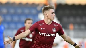 Omul care a salvat CFR-ul în partida cu Academica Clinceni a prins curaj și vrea mai multe minute. „Uneori, seara, stau în pat şi mă gândesc: «Oare cu ce greşesc de nu joc mai mult»?!”