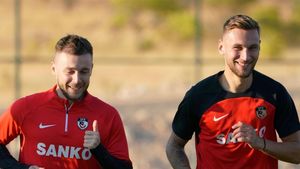 Maxim și Drăguș fac legea la Gaziantep! Șumudică are motive să se dea din nou în spectacol: cum au marcat cei doi români în ultimul meci din Superlig | VIDEO