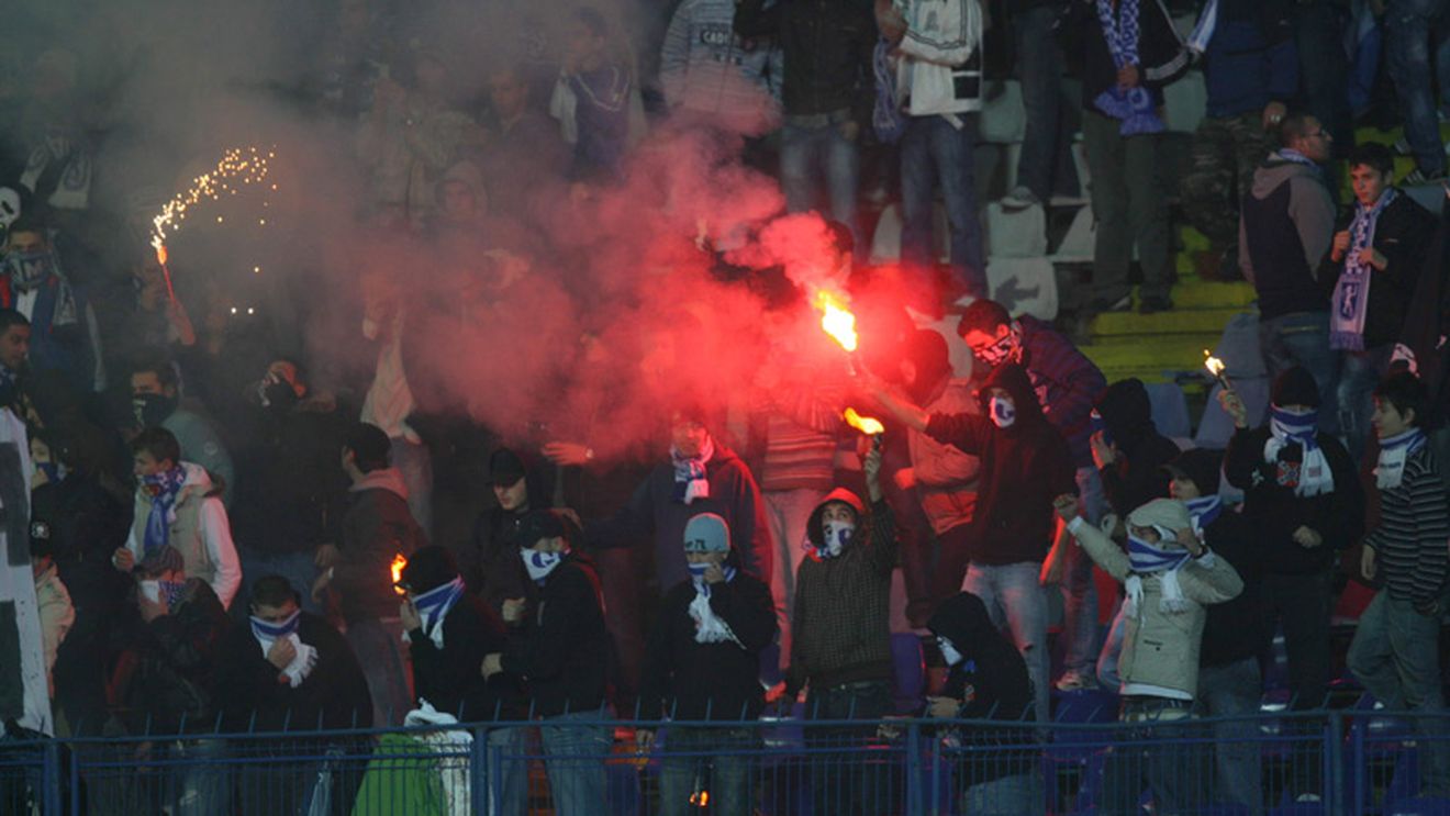 La Craiova ca pe Ghencea!** Suporterii se simt amenințați, nu se prezintă la meciul cu Ceahlăul!