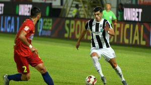 Valentin Gheorghe, pe cale să plece de la Astra! Ce echipă îl dorește pe fotbalistul „curtat”, recent, de Gigi Becali
