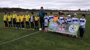 Gest emoționant al unor juniori bulgari pentru un copil român bolnav de leucemie