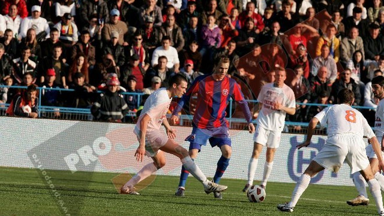 Steaua s-a chinuit în fața unei echipe cu 8 jucători!** "Înscrie mai greu, este o problemă mai veche la Steaua"