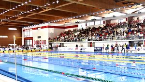 Un antrenor de înot de la CS Dinamo a fost reținut de poliție după ce a fost acuzat de abuz sexual asupra unei minore de 8 ani! Reacția președintelui Ionuț Popa: „Sprijinim ancheta, nu tolerăm așa ceva!”