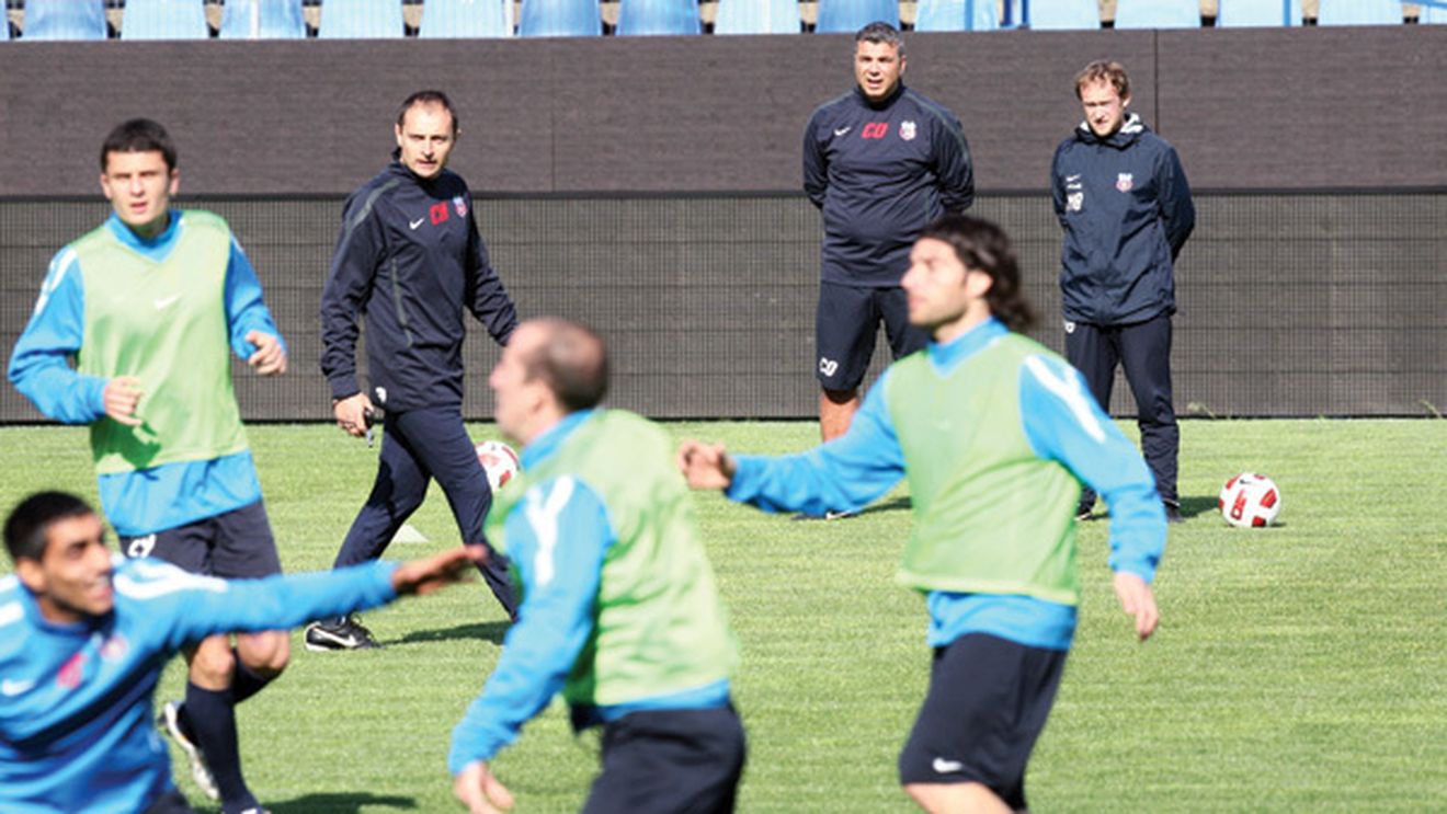 Miercurea Mare!** Olăroiu anuntă dacă va rămâne la Steaua și sezonul viitor: "Nu vreau să se creeze presiune în plus pe jucători"