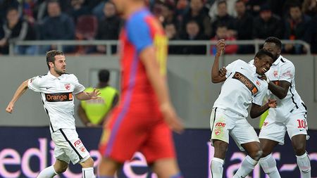 Reghe, meister în ratări. Steaua - Dinamo 2-2, după 0-0 în tur, iar echipa lui Rednic e în finala Cupei României. Două trofee ratate de Steaua în cinci zile