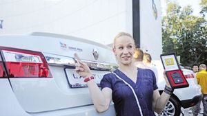 Medaliații, pe cai putere!**  Campionii și-au primit mașinile promise din partea sponsorului COSR