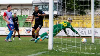 FC Bacău a trecut în Turul 3 al Cupei României, dar a avut emoții o repriză la Vaslui. Trupa lui Costel Enache are și o nouă achiziție în defensivă