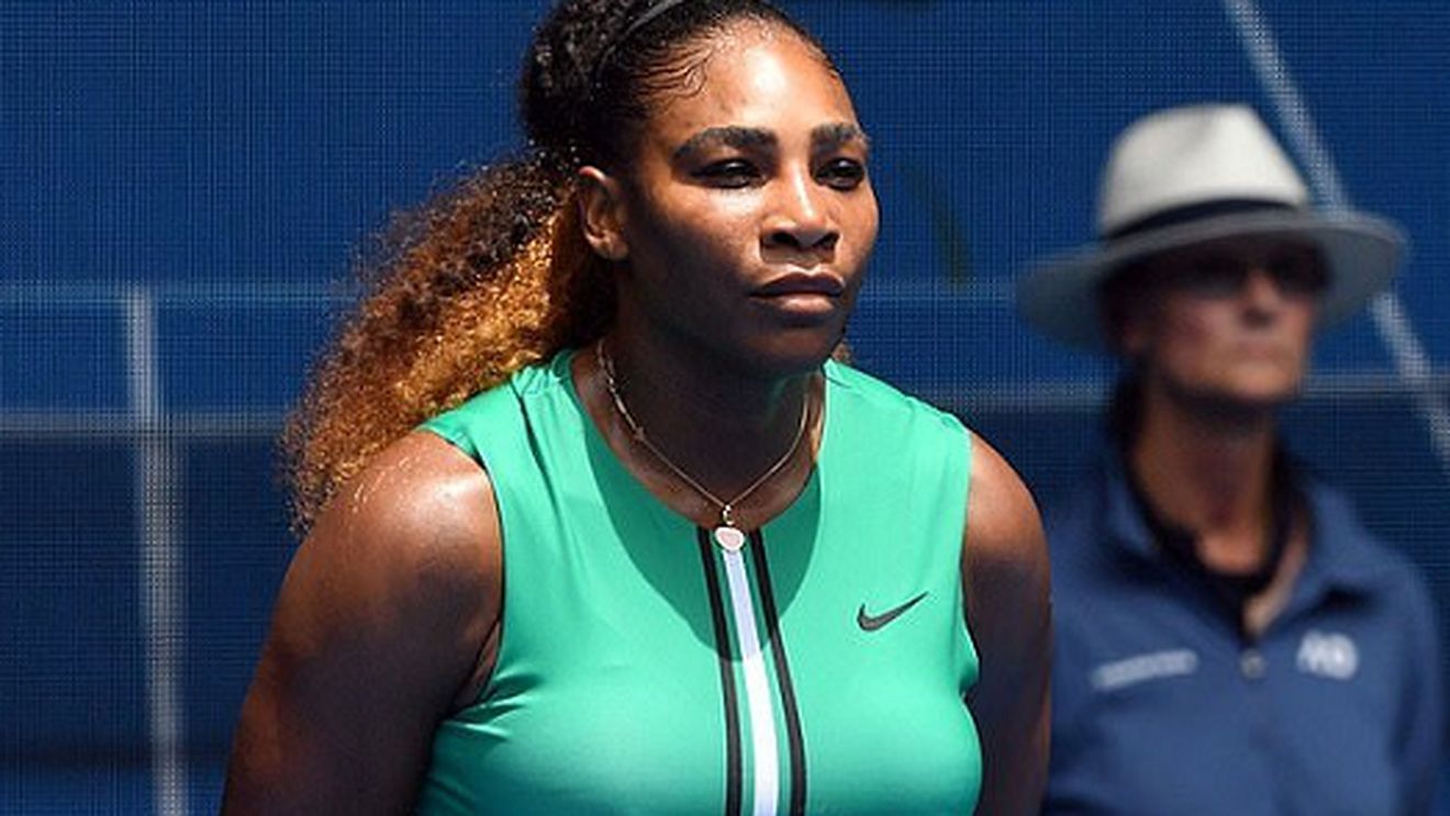 Serena Williams a fost pusă la zid după victoria cu Halep: "Când am văzut cum e îmbrăcată, am schimbat canalul. E obligată să poarte așa ceva?"