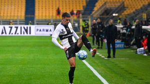 Dennis Man face spectacol în Italia! Pe ce loc se află românul în topul celor mai buni jucători din Serie B