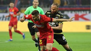 Cine transmite la TV Dinamo - FCSB, din etapa 25 a Ligii 1