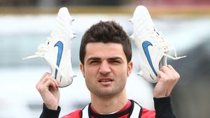 "Pe oricine aș vedea la Steaua, mai puțin pe Bratu!** Nu s-ar duce pentru nicio sumă"