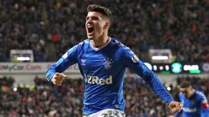 Ianis Hagi, în culmea fericirii după ce a semnat definitiv cu Rangers: „Sunt foarte mândru!” Ce îi trasmite fostului său club | FOTO