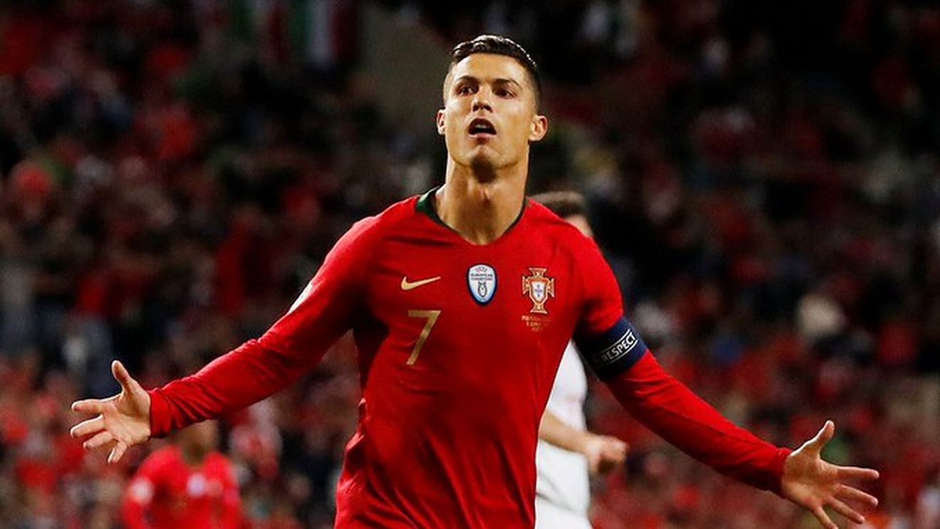 Cristiano Ronaldo, la un pas de golul 700 în carieră și intrarea într-un top select. VIDEO | Reușită superbă pentru CR7 în meciul cu Luxemburg