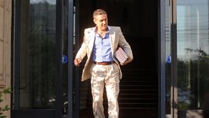 Becali:** "Dacă premierea era corupție, Steaua ar fi fost retrogradată până acum! Sunt uneltiri satanice împotriva mea"