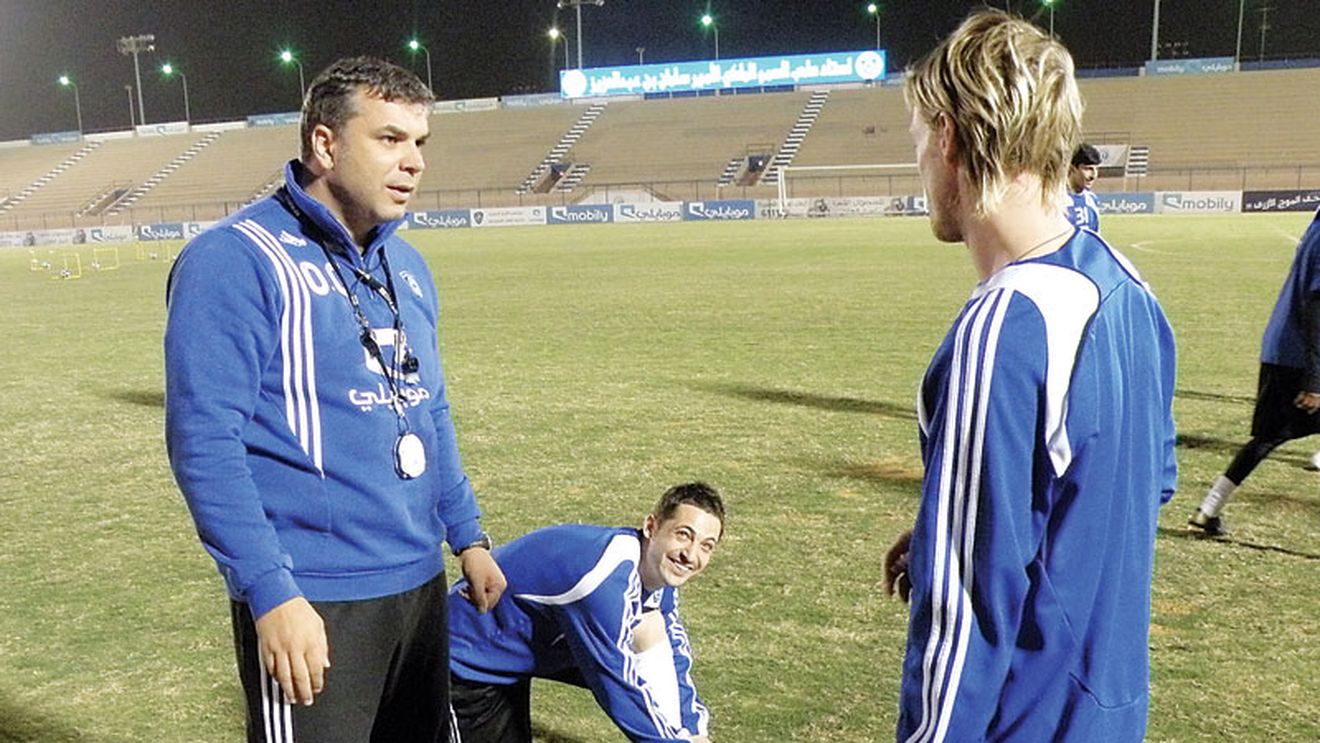 Zâmbește din iarbă