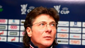Mazzarri: "Meciul cu Steaua va fi o adevărată finală!** Avem nevoie de ajutorul fanilor"