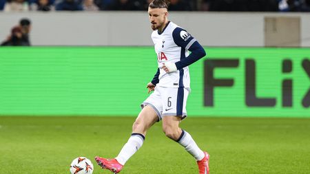 Ce veste pentru Radu Drăguşin. Ange Postecoglou a răspuns scurt: „Nu!”