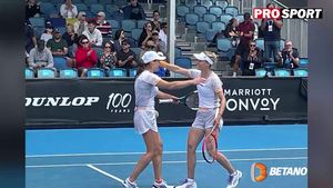 Corespondență Australian Open 2023 | Monica Niculescu a evoluat la Australian Open cu echipament de împrumut! „Am jucat cu ciorapii Anei Bogdan și cu echipament de la colega de dublu!” | EXCLUSIV
