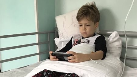 Vlăduț, fiul de doar șase ani al colegului nostru, are nevoie de ajutor. Donează și tu!