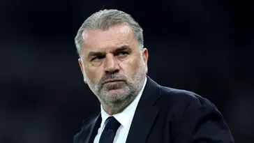 „Pus în fața celei mai mari alegeri”. Presa din Anglia scrie despre decizia pe care Ange Postecoglou trebuie să o ia şi în care Radu Drăguşin e implicat direct, înainte de meciul cu Manchester City