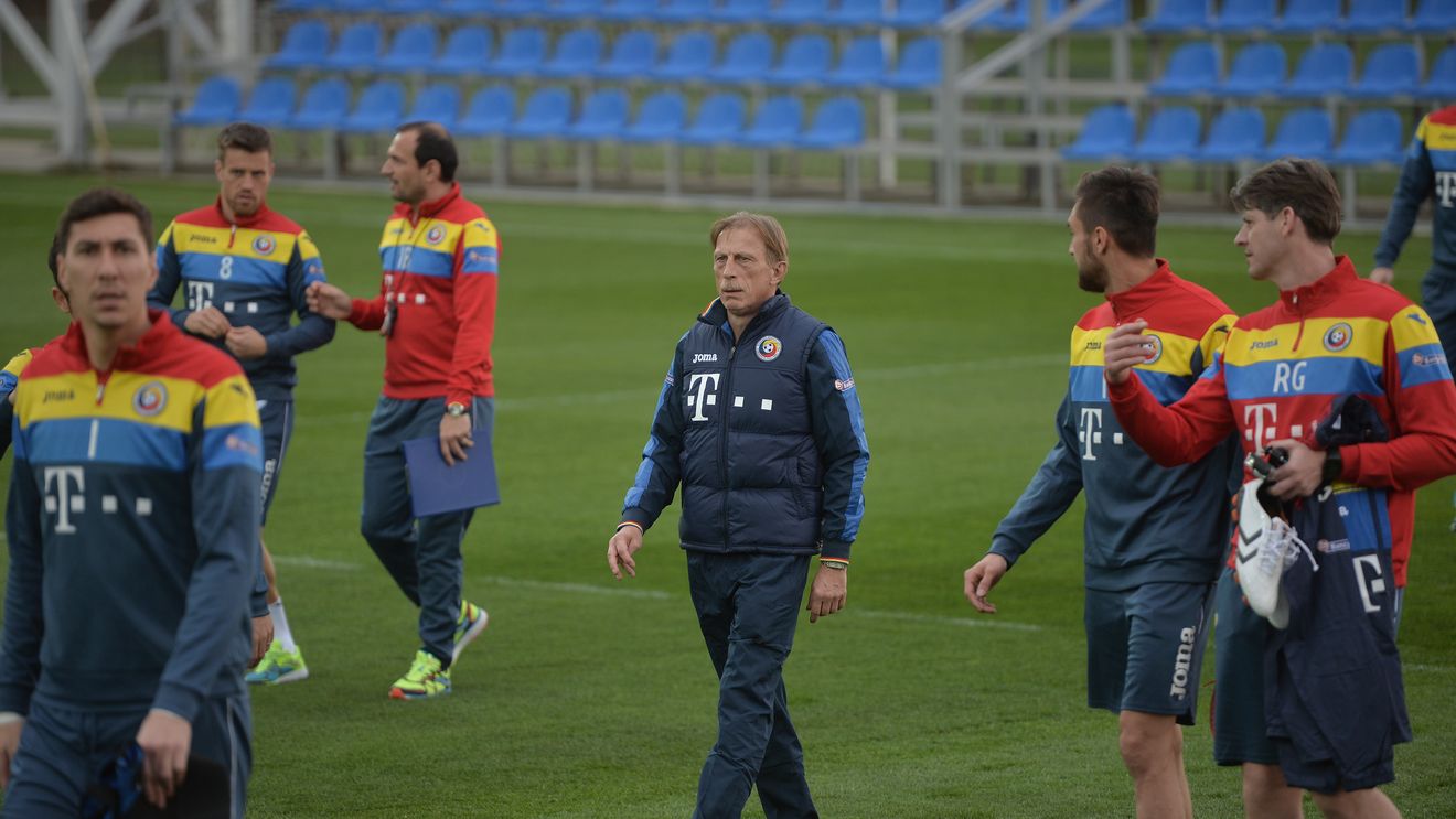 Daum Leaks. Explicația sistemului 3-4-3 pe care neamțul îl pregătește pentru Danemarca și răspunsul la întrebarea: "E o tactică ofensivă sau una defensivă?"

