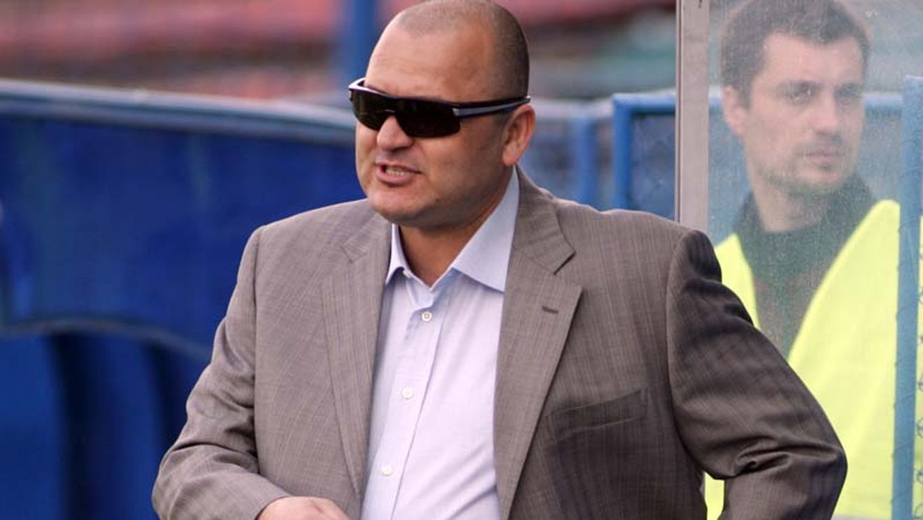 "Să-și facă naționala lor la București! De ce mai este convocat Florentin Petre?!"