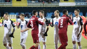 "Îmi vine să urlu! Jur că înnebunesc!" Situația disperată a unui jucător din Liga 1: "E ca la închisoare! Sunt blocat aici"