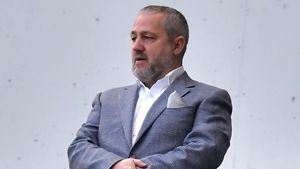 Lovitură grea încasată de Mihai Rotaru și Universitatea Craiova! Patronul oltenilor a oferit un milion de euro, dar fotbalistul a semnat cu Feyenoord Rotterdam, care a plătit o sumă uriașă