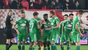 Sepsi – Petrolul Ploiești, duel pentru play-off. Vezi pariurile zilei de vineri în fotbalul european (P)