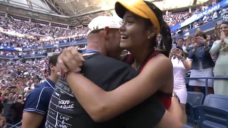 Emma Răducanu, bucurie de nedescris după ce a cucerit US Open 2021! La cine s-a dus „glonț" în tribune | VIDEO