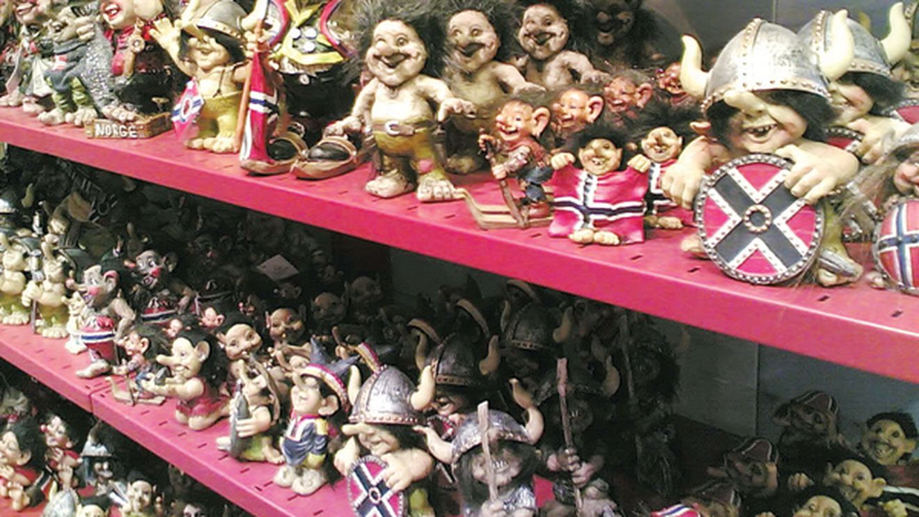 Noi cu Dracula, ei cu trolii! 