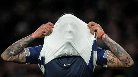 Vestea momentului pentru Radu Drăgușin a venit din Argentina: „E out pentru 6 săptămâni”