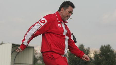 Cornel Dinu:** "Probabil pe MM Stoica l-a 'încins' uleiul din păr!"