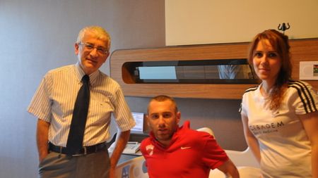 FOTO Sorin Strătilă se pregătește de operație!** "Câinii" au încheiat un parteneriat cu o superclinică din Turcia