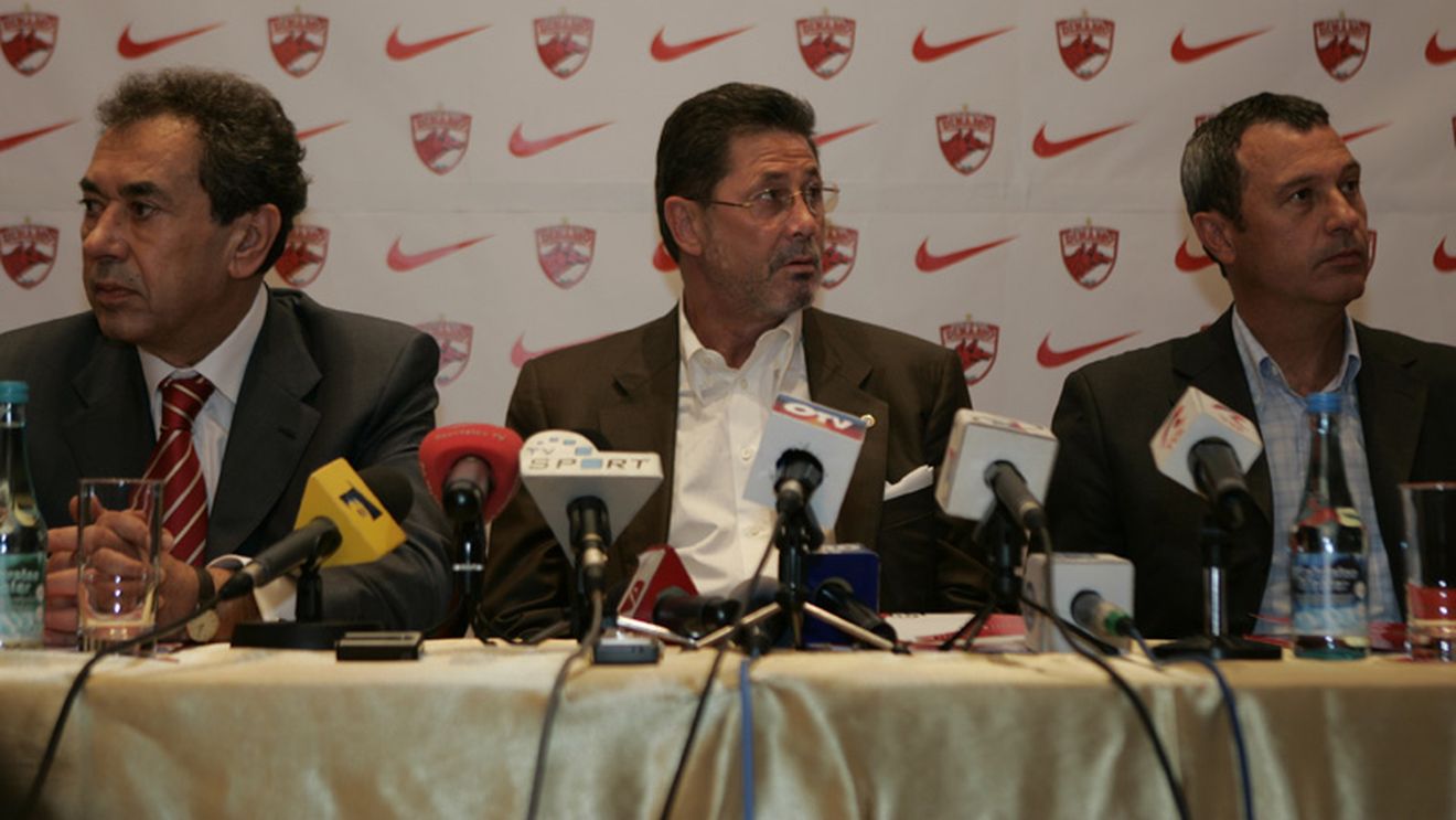 Dinu despre transferul lui Simao: "Nu știu de ce a fost cumpărat, Rednic a decis!"