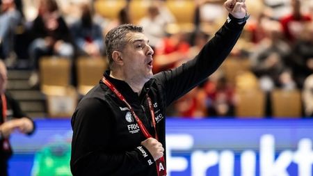 Top 5 motive care-l îngrijorează pe Florentin Pera înainte de startul Euro 2024 la handbal feminin. Cum arată lotul tricolorelor. SPECIAL