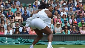FOTO | Echipamentul Nike care "arată prea mult" i-a pus probleme și Serenei Williams. Cum a fost surprinsă în primul meci de la Wimbledon