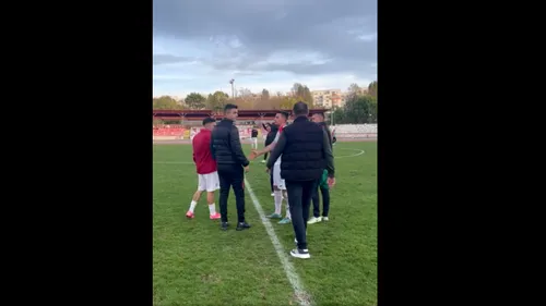 Scene hilare la CS Dinamo, cu Florin Bratu în prim-plan! Antrenorul a fost luat la rost de căpitanul echipei după victoria uriașă din Liga 3, chiar pe gazonul din Șos. Ștefan cel Mare, unde „Mitralieră” a scris istorie: „Și noi vrem să fim Messi, dar nu putem!” | VIDEO