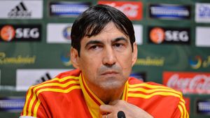 Pițurcă trage un semnal de alarmă:** "Avem un campionat slab! Suntem la pământ! De ce se cere atât de mult de la echipa națională?"
