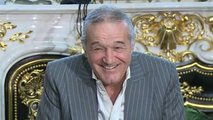 Veste bună pentru Gigi Becali! Fundașul central dorit la FCSB e liber de contract! Și-a reziliat înțelegerea la 3 săptămâni după ce fusese prezentat. „Aștept oferte!”