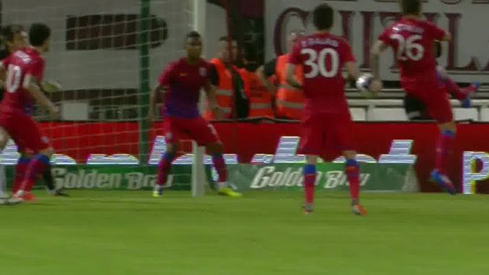 FOTO Faza care putea decide derby-ul!** Giuleștiul a explodat: "Penalty clar!"