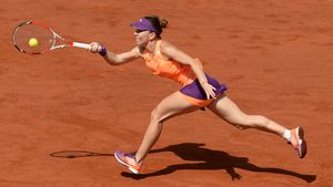 Lady in black and white. FOTO | Simona Halep a prezentat echipamentul pe care-l va îmbrăca la Roland Garros: "Atât de multe dungi!"