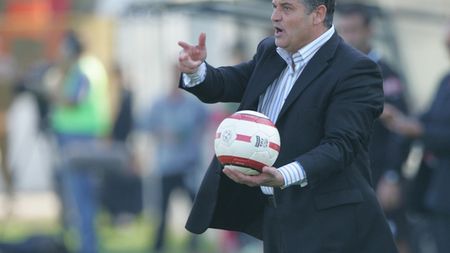 Se întoarce Andone la arabi? **"Va prelua foarte curând pe Al Nasr!"