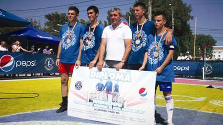 Are girul "Regelui" Hagi și promite să intre într-o galerie selectă, alături de Ribery și Turan!** Un nou puști minune a fost scos la lumină de SuperGrig