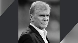 Tragedie! A murit Dinu Gheorghe la 68 de ani. Cine l-a găsit în casă