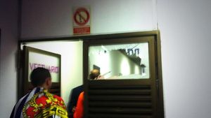 Nebunie în vestiar după ce Barca a pierdut la Valladolid. Un jucător a spart un geam cu pumnii. FOTO - A necesitat intervenția medicilor