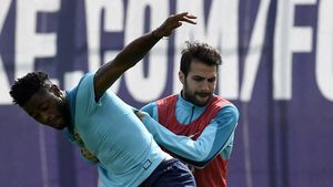 "Așa vor arăta pantofii în viitor!" FOTO | Cum s-a încălțat Alex Song pentru o ieșire în oraș