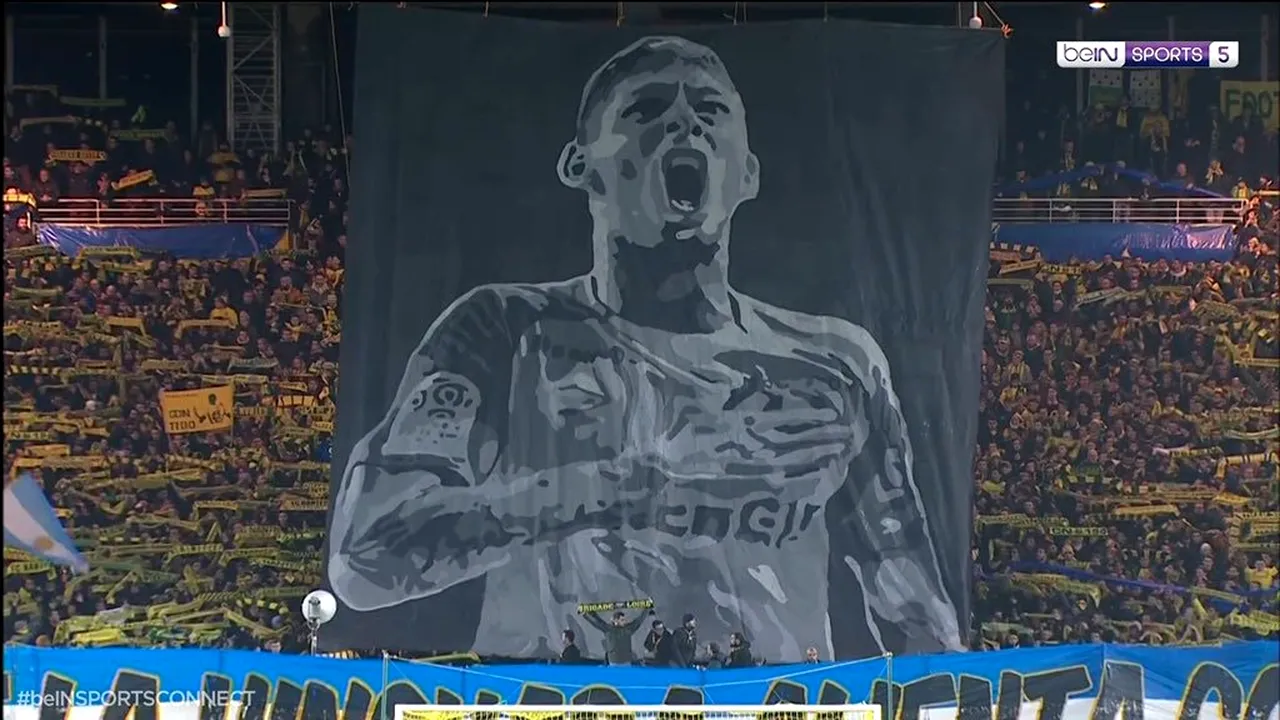 GALERIE FOTO | Emoționant! Tot stadionul pentru Emiliano Sala. Scenografie impresionantă a fanilor lui Nantes