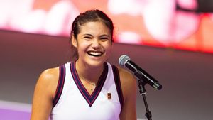 Emma Răducanu a dezvăluit la Transylvania Open cum a ajuns să vorbească limba română: „Îmi spunea multe povești!”